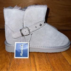 Bearpaw Jade Youth Suede Buckle Boot. NWT